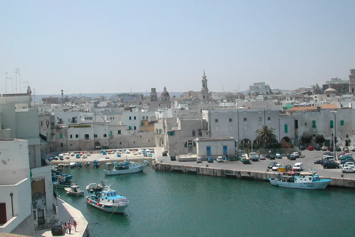 Monopoli en Polignano a Mare, Puglia